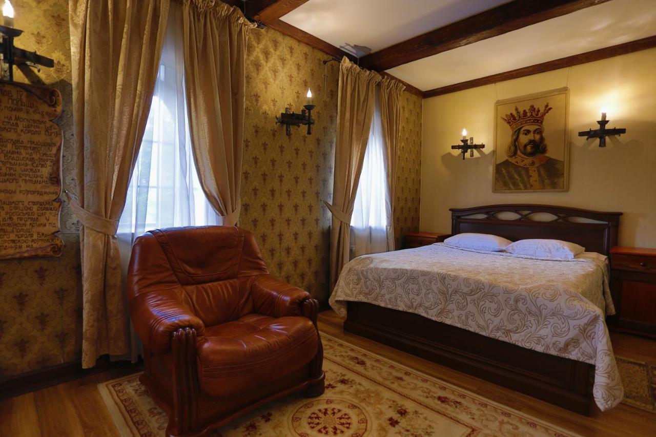 Hotel Fortetsya Hetmana Hatne Exterior foto